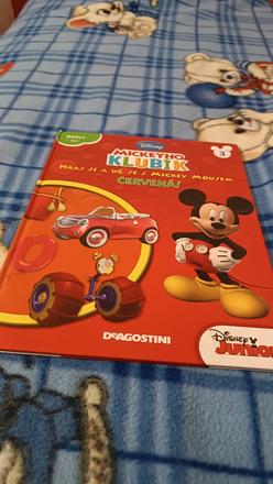 Mickey mouse a farby,