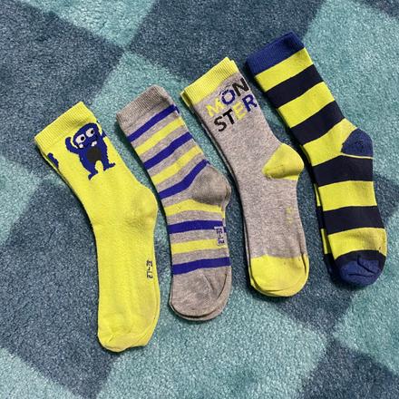Darujem rôzne ponožky, 27