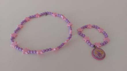 Náhrdelník a náramok, 