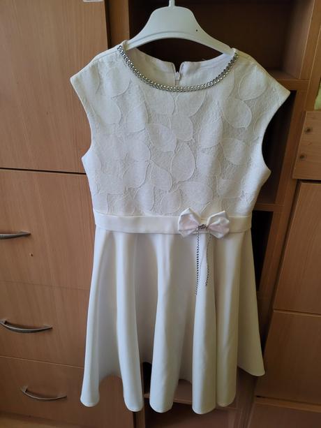 Šaty na 1.sv.príjimanie, 140