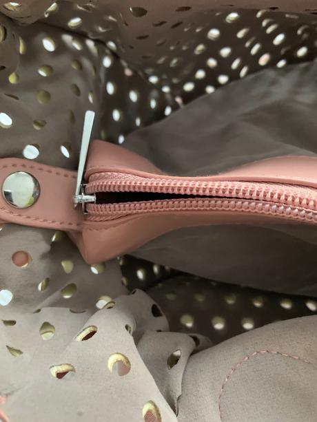 Letná púdrova kabelka, 