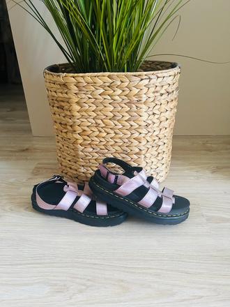 Luxusné sandále značky dr.martens, pc 120 eur, 38
