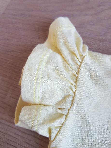 Body s volanovymi rukavmi 68, 68