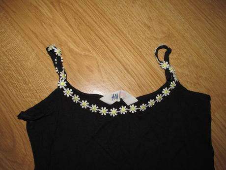 Čierne šaty s kvetinkami v. 134, h&m,134