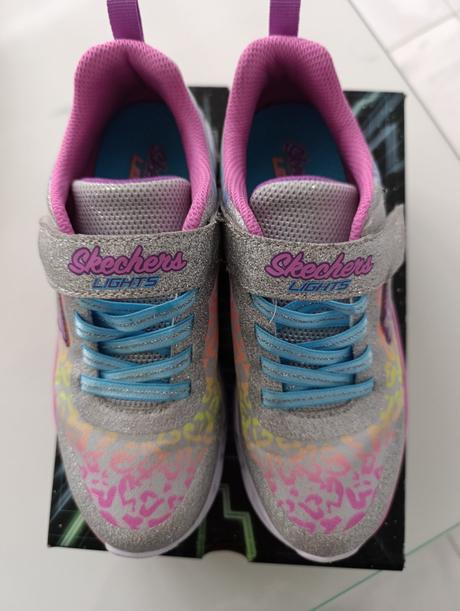 Skechers blikajuce tenisky 35, skechers,35