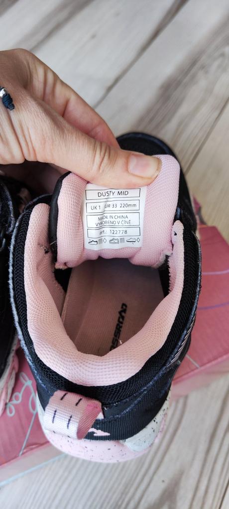 Turistické topánky, 33