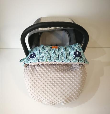 Nepadacia deka na kočík, 