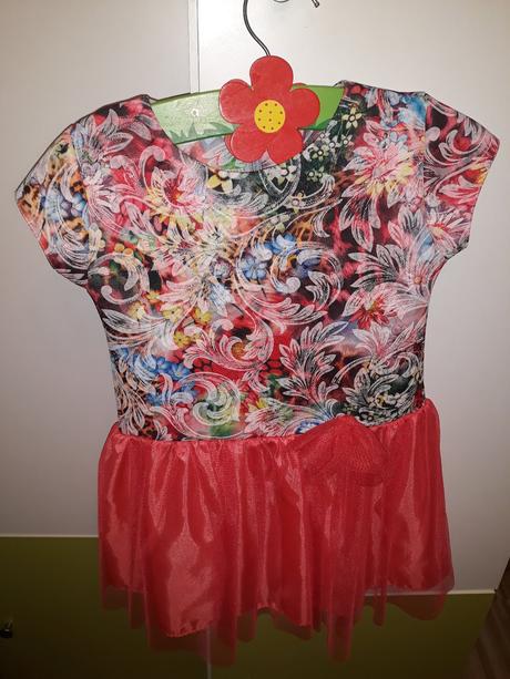 Dievcenske saty, 128