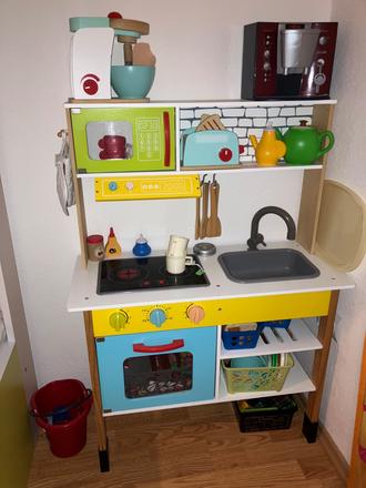 Detska drevená kuchynka,