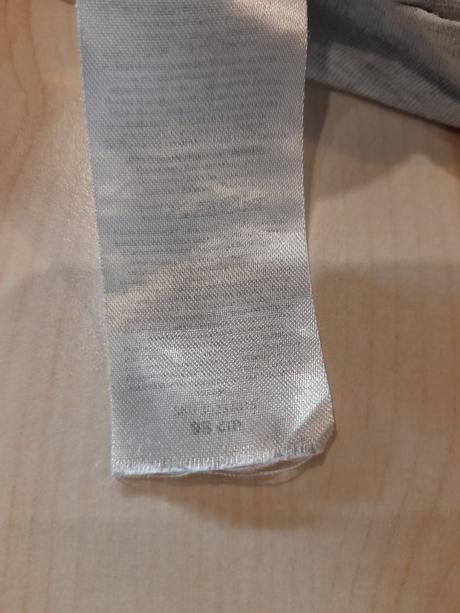 Šedé šaty s tylovou sukničkou, 98