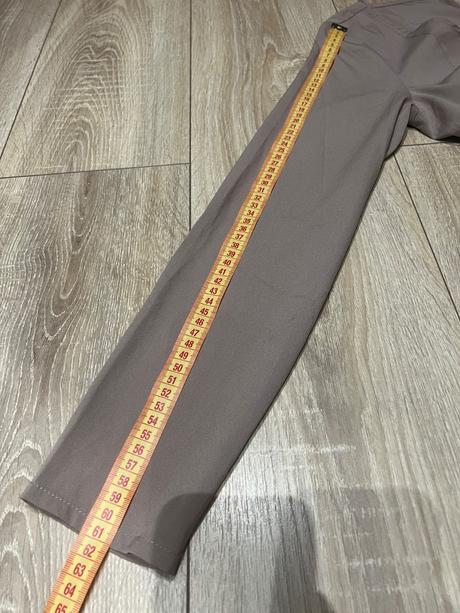 Pohodlne a lahucke saty, zakryvajuce nedostatky, 42