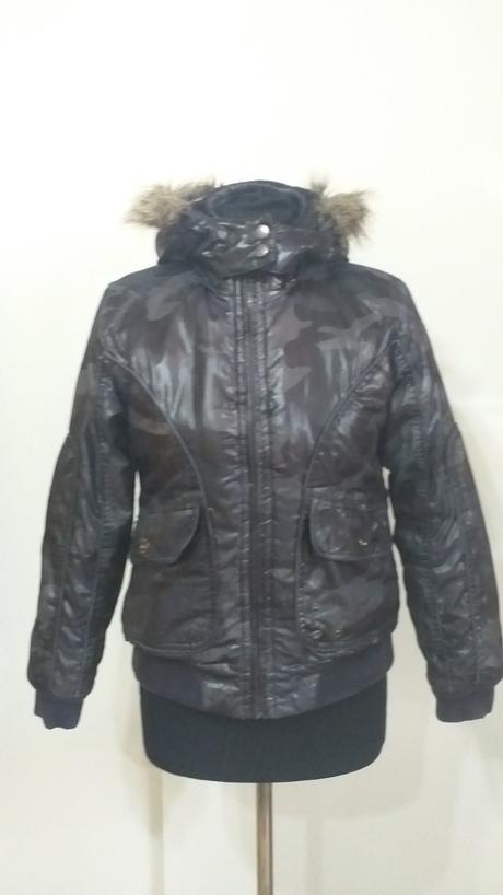 Zimna bunda s kozuskom, s.oliver,152