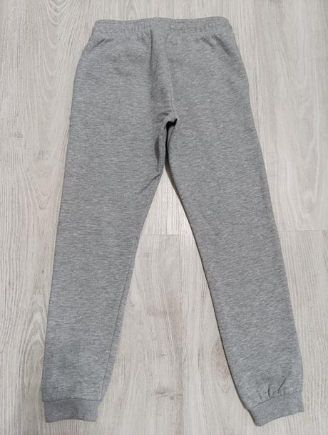 Sivé tepláky, f&f,146