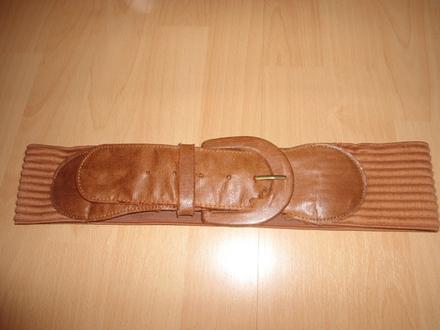 Hnedy elasticky opasok, 