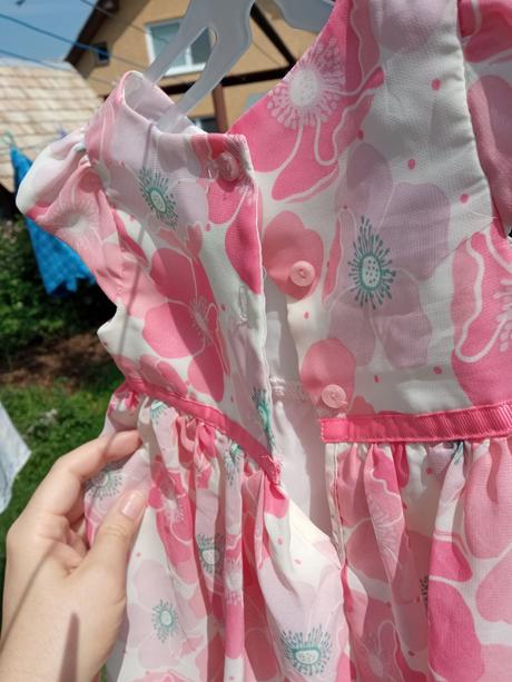 Spoločenské saty s kvetmi vlčieho maku, 74