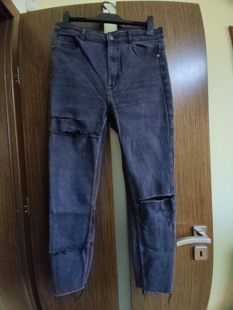 Cierne elasticke rifle berska, vlasna uprava., bershka,42