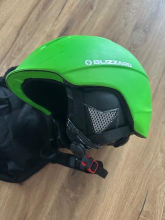 Predám lyžiarsku helmu značky blizzard, 