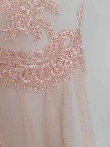 Spoločenské šaty, 36