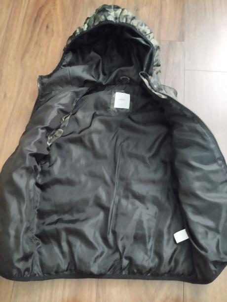 Maskáčová vesta, sinsay,140