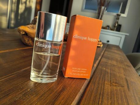 Clinique happy,