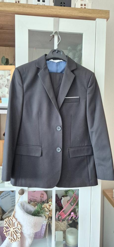 Chlapčenský oblek, 140