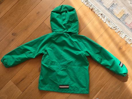 Pekna outdoorova bunda/vetrovka, 122