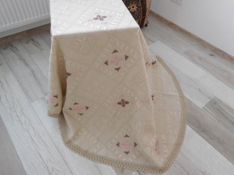 Obrus krémový -priemer-175 cm,, 