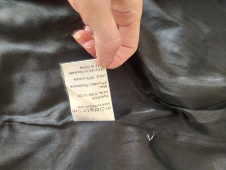 C169bundicka znackova kvalitna upne cierna, l