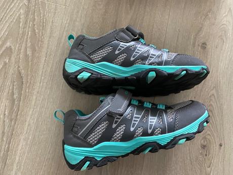 Turistické topánky, 32