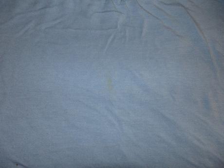 Bledomodre tielko, 152