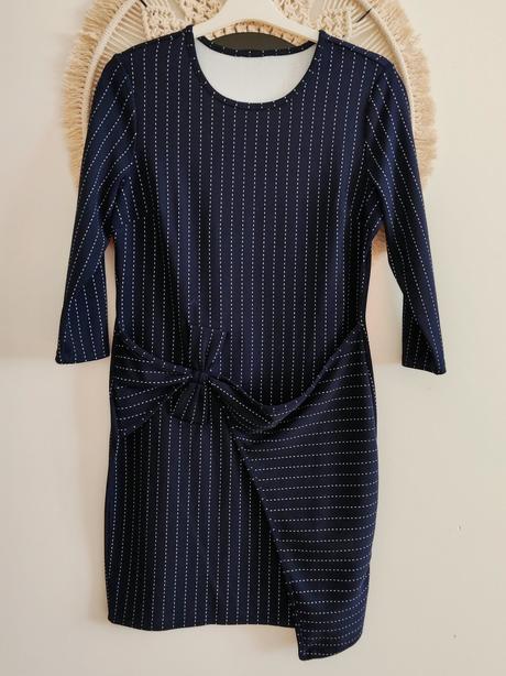 Tmavomodré šaty, m