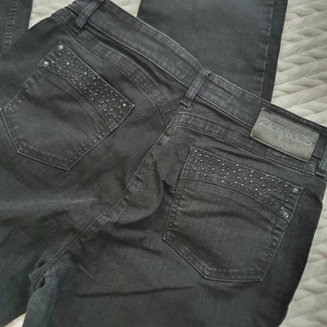 Čierne rifle zn. zerres, 40