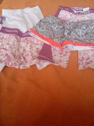 Kraťasy 134/140 6ks+legíny dlhé, 134