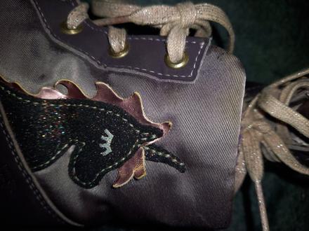 Unikornis čižmy, 23