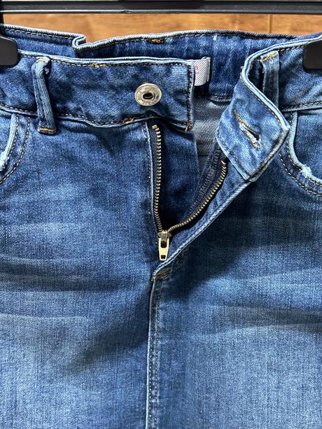 Riflová sukňa, 134