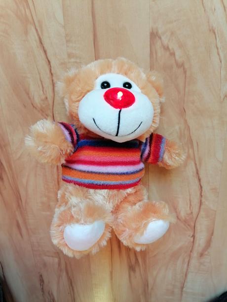 Spievajúci vianočný macko,