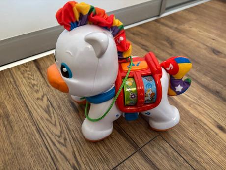 Clementoni ťahacie pony,
