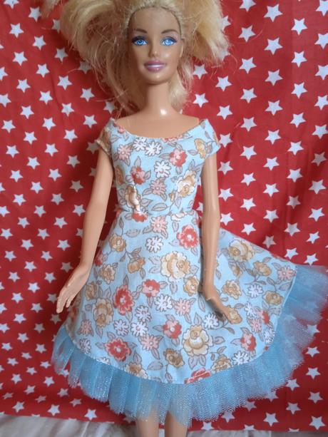 Šaty barbie,