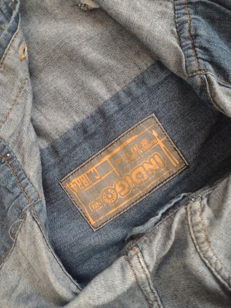 Košele a riflova bunda, 128