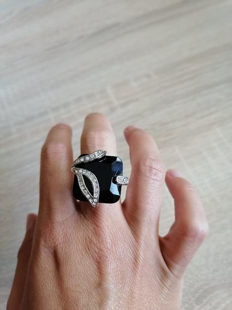 Nádherný maxi prsteň,