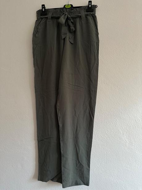 Nohavice voľného strihu, 38