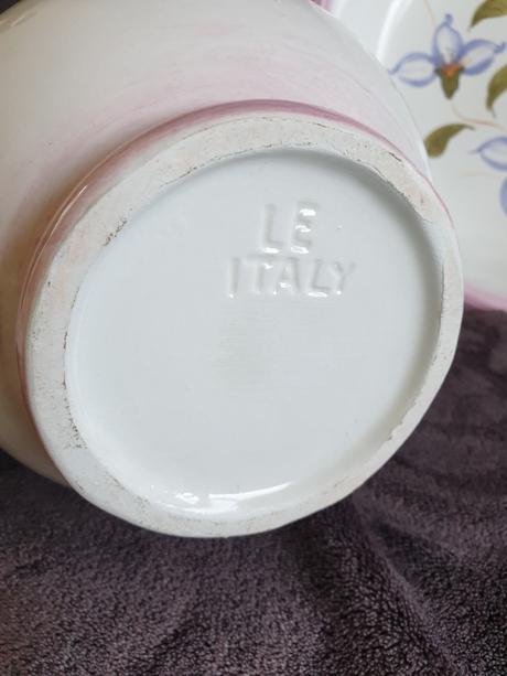 Toaletný set s kvetinovým vzorom,