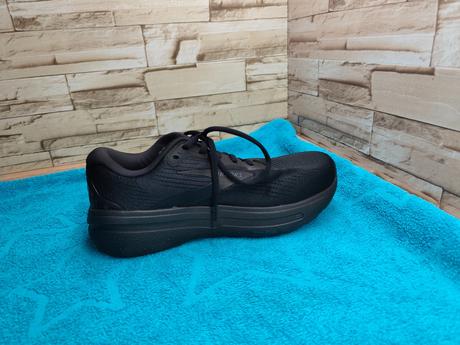 Brooks 42 - čierna bežecká obuv, 42