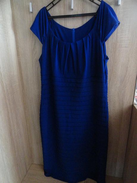 Kráľovsky modré spoločenské šaty, 46