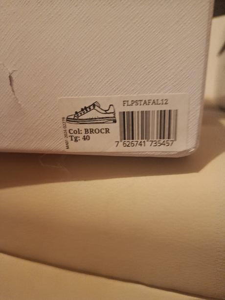 Predám tenisky, guess,40