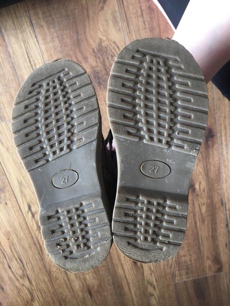 Krásne topánočky, 27