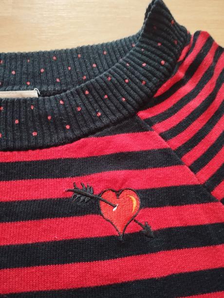 Červeno čierny pásikavý svetríkový top, only,s