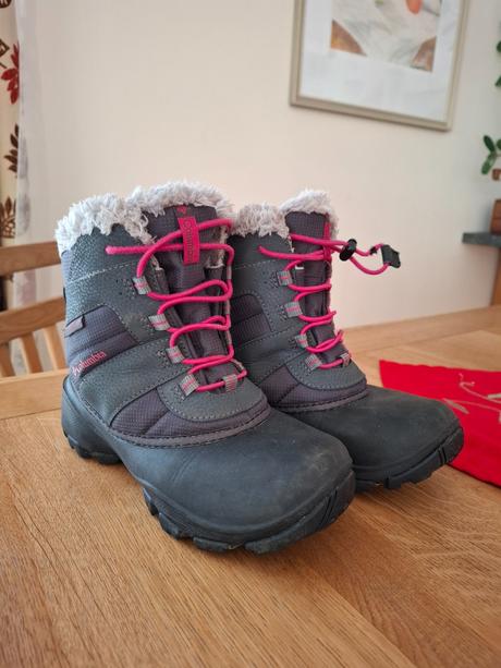 Snehule columbia, columbia,34