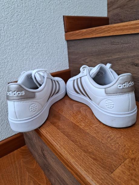 Adidas tenisky, adidas,40