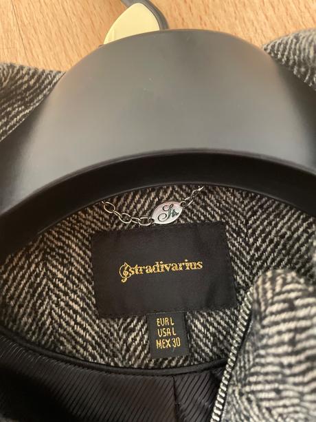 Jesenný kabát, stradivarius,l
